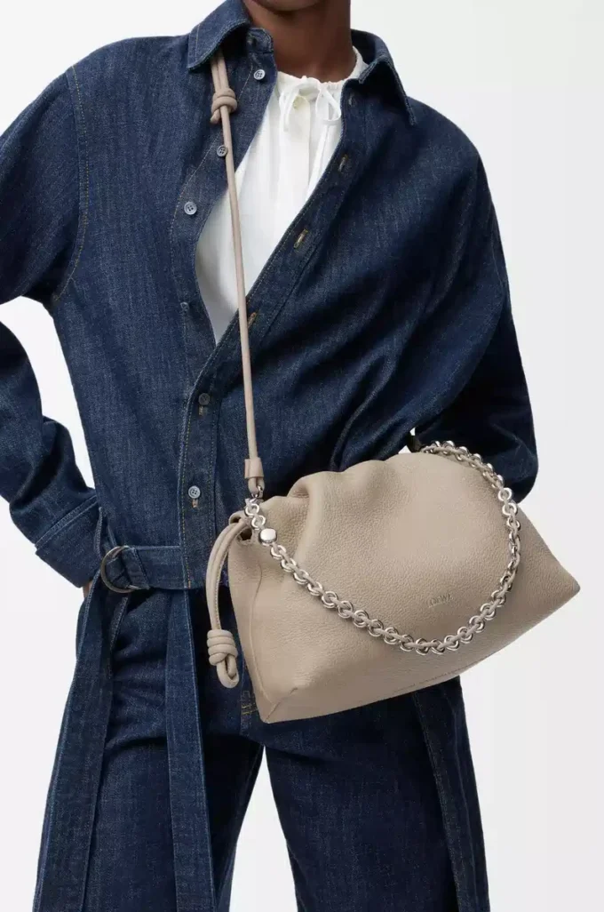 Bolso Flamenco mediano en piel de becerro de grano fino Clay