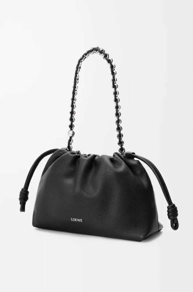Bolso Flamenco mediano en piel de becerro de grano fino Negro Bolso Flamenco mediano en piel de becerro de grano fino Negro