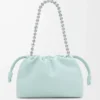 Bolso Flamenco mediano en piel de cordero napa suave color azul hielo Bolso Flamenco mediano en piel de cordero napa suave color azul hielo