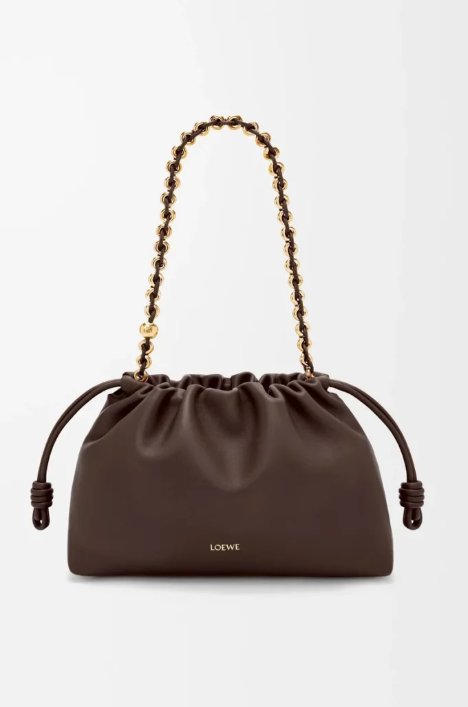 Bolso Flamenco mediano en piel de cordero napa suave color castaño oscuro