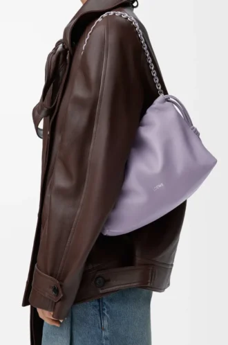 Bolso Flamenco mediano en piel de cordero napa suave Malva sucia