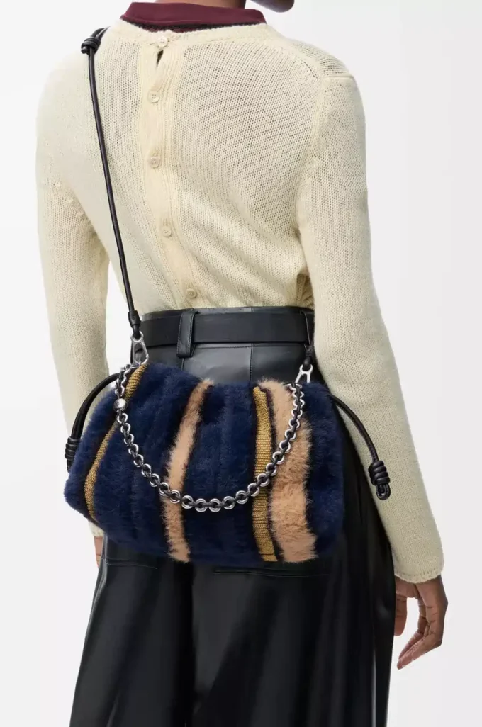 Bolso Flamenco mediano en punto jacquard Multicolor Azul marino intenso Bolso Flamenco mediano en punto jacquard Multicolor Azul marino intenso