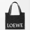 Bolso grande LOEWE Font Tote en rafia negra Bolso grande LOEWE Font Tote en rafia negra