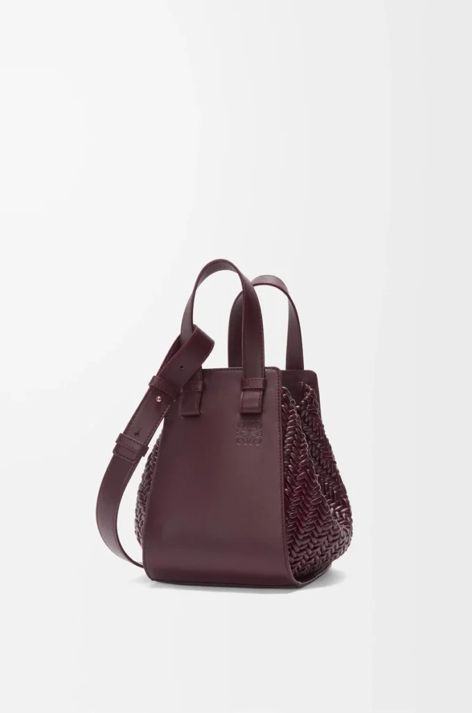 Bolso Hammock compacto en piel de becerro burdeos oscuro Bolso Hammock compacto en piel de becerro burdeos oscuro
