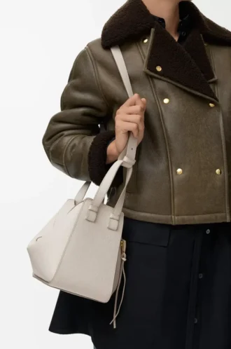 Bolso Hammock compacto en piel de becerro granulada suave Light Ghost