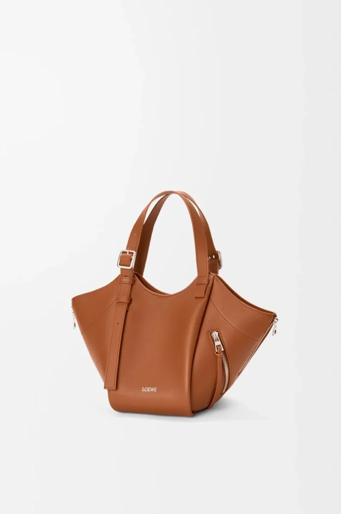 Bolso Hammock Flip en piel de becerro clásica color ardilla