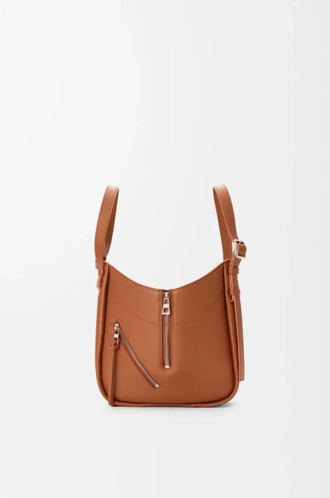 Bolso Hammock Flip en piel de becerro clásica color ardilla