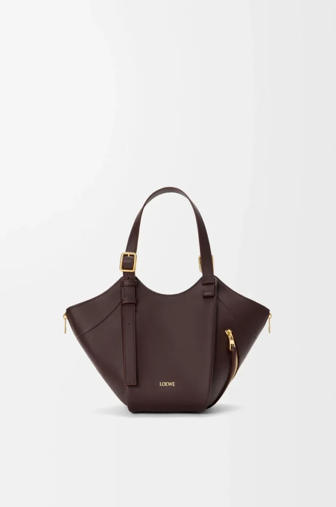 Bolso Hammock Flip en piel de becerro clásica Dark Chestnut Bolso Hammock Flip en piel de becerro clásica Dark Chestnut