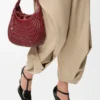 Bolso hobo Diamond en piel de becerro Cherry Bolso hobo Diamond en piel de becerro Cherry