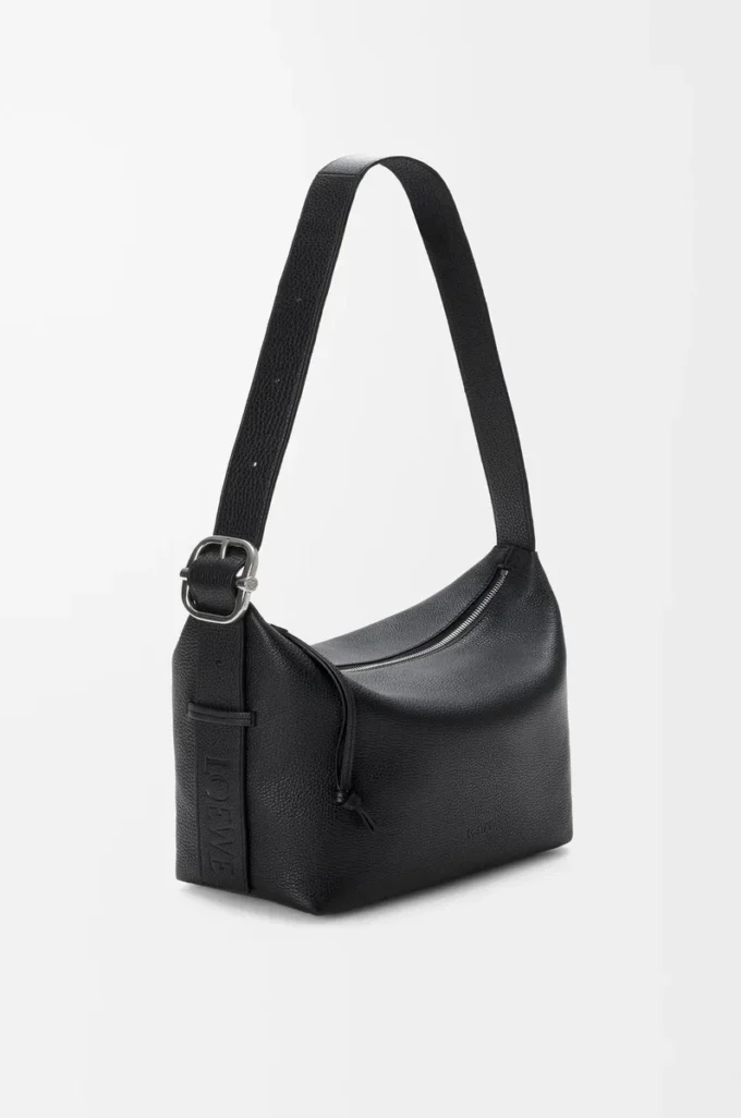 Bolso hobo Loop en piel de becerro granulada flexible Negro