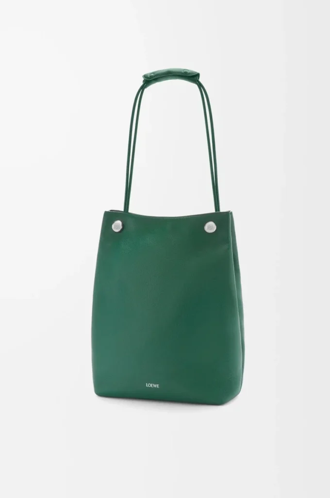 Bolso hobo Pebble en piel de becerro granulada flexible Evergreen Bolso hobo Pebble en piel de becerro granulada flexible Evergreen