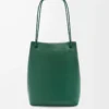 Bolso hobo Pebble en piel de becerro granulada flexible Evergreen Bolso hobo Pebble en piel de becerro granulada flexible Evergreen