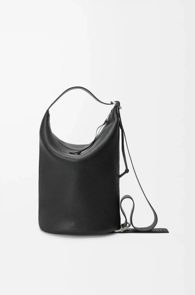 Bolso Loop de piel de becerro granulada flexible Negro Bolso Loop de piel de becerro granulada flexible Negro