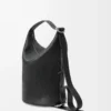 Bolso Loop de piel de becerro granulada flexible Negro Bolso Loop de piel de becerro granulada flexible Negro