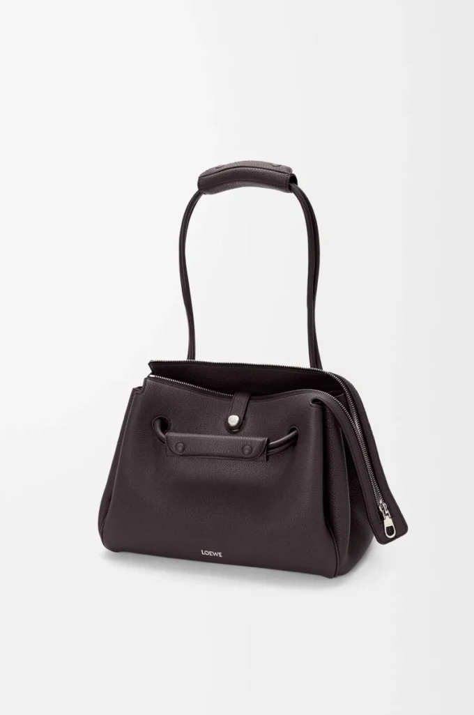 Bolso Madrid mediano en piel de becerro granulada flexible Dark Ebony Bolso Madrid mediano en piel de becerro granulada flexible Dark Ebony