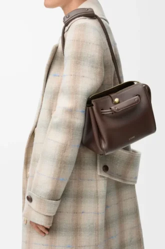 Bolso Madrid pequeño en piel de becerro flexible, color castaño oscuro