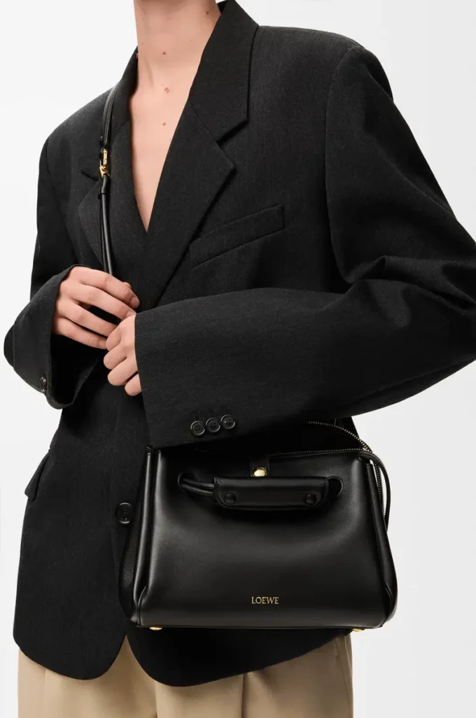 Bolso Madrid pequeño en piel de becerro flexible, color negro
