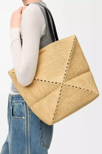 Bolso mediano Puzzle Fold en rafia natural