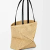 Bolso mediano Puzzle Fold en rafia natural Bolso mediano Puzzle Fold en rafia natural