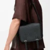 Bolso mensajero militar XS en suave piel de becerro granulada Negro