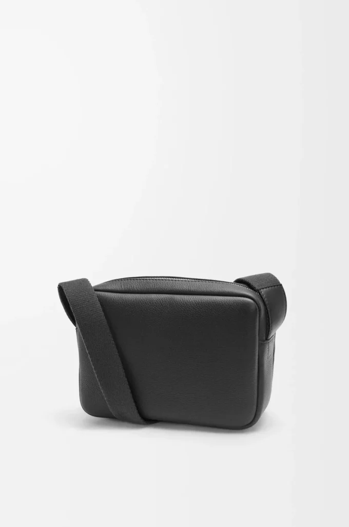 Bolso mensajero militar XS en suave piel de becerro granulada Negro