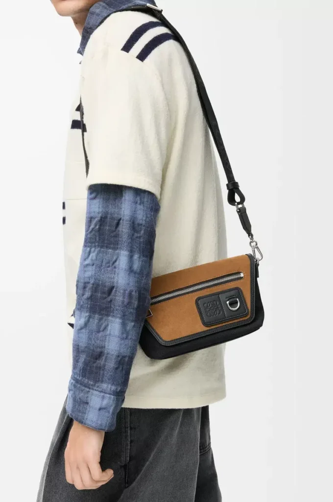 Bolso mensajero Mini Flex en lona y ante Negro/Oro oscuro