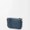 Bolso mensajero Pebble pequeño en piel de becerro granulada flexible teñida en índigo Bolso mensajero Pebble pequeño en piel de becerro granulada flexible teñida en índigo
