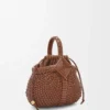 Bolso Mini Diamond Round Basket en piel de becerro Dark Tan Bolso Mini Diamond Round Basket en piel de becerro Dark Tan