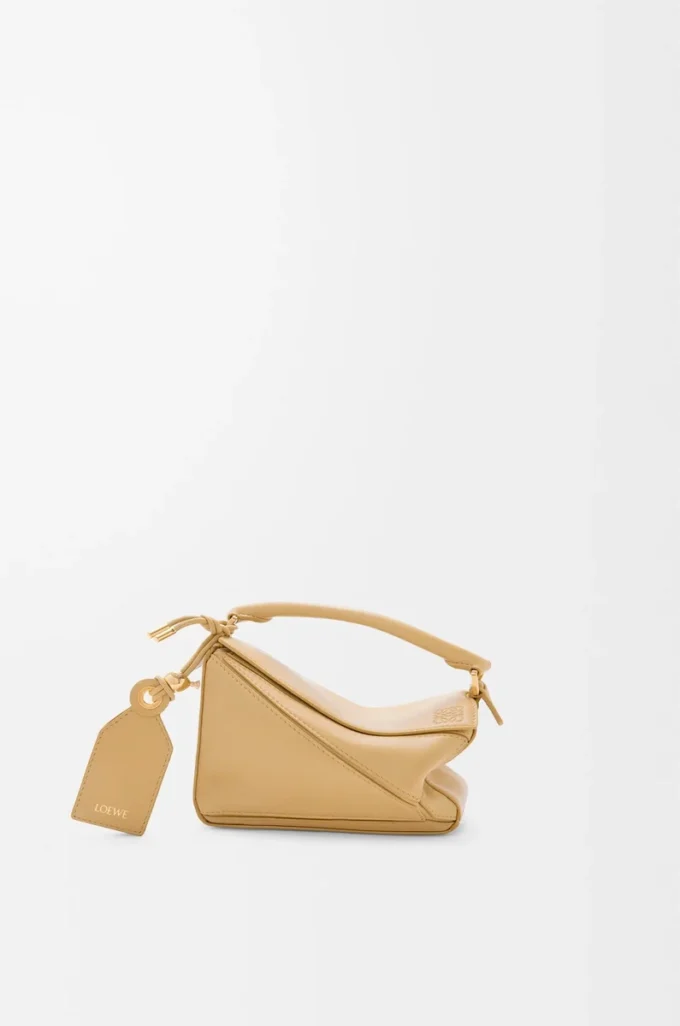Bolso Mini Featherlight Puzzle en piel de cordero napa Dark Butter Bolso Mini Featherlight Puzzle en piel de cordero napa Dark Butter