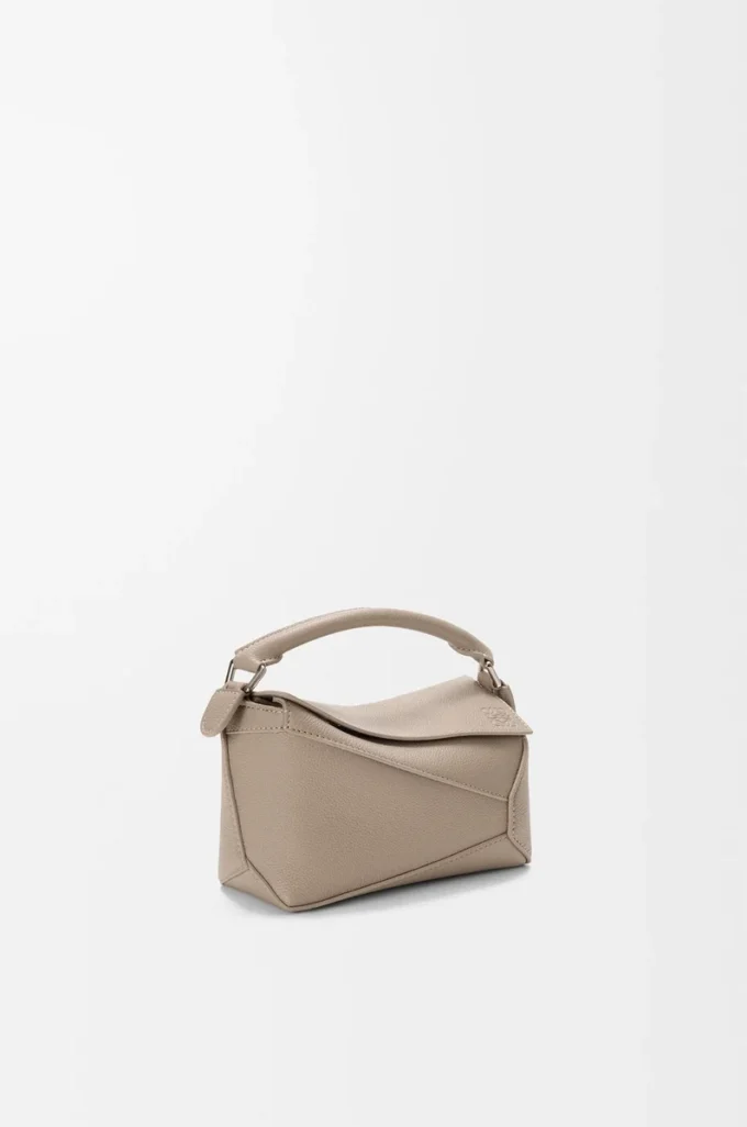 Bolso Mini Puzzle Edge en piel de becerro granulada suave Color arcilla Bolso Mini Puzzle Edge en piel de becerro granulada suave Color arcilla