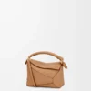 Bolso Mini Puzzle Edge en piel de becerro granulada suave color toffee