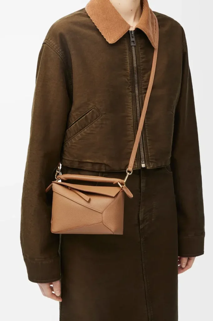 Bolso Mini Puzzle Edge en piel de becerro granulada suave color toffee