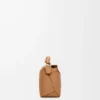 Bolso Mini Puzzle Edge en piel de becerro granulada suave color toffee