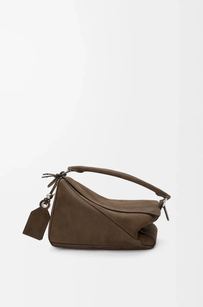 Bolso pequeño Featherlight Puzzle en nubuck granulado color tundra