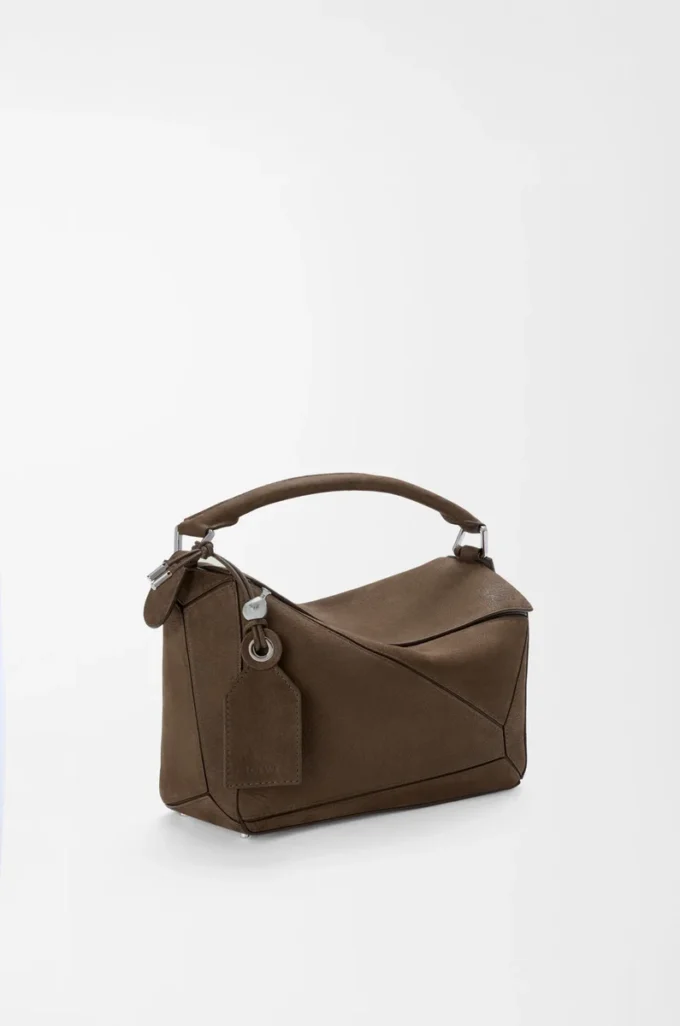 Bolso pequeño Featherlight Puzzle en nubuck granulado color tundra