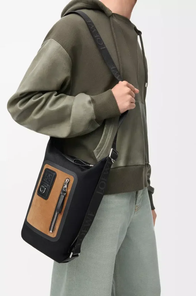 Bolso pequeño Flex Loop en lona y ante Negro/Oro oscuro Bolso pequeño Flex Loop en lona y ante Negro/Oro oscuro