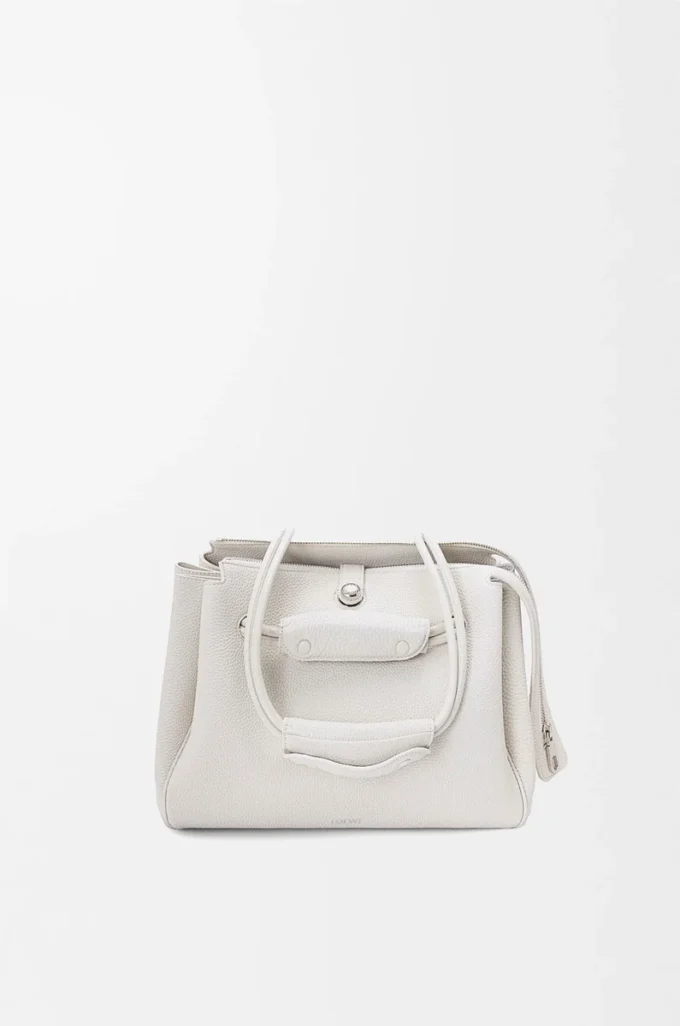 Bolso pequeño Madrid en piel de becerro granulada suave Soft White.