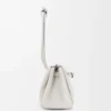 Bolso pequeño Madrid en piel de becerro granulada suave Soft White.