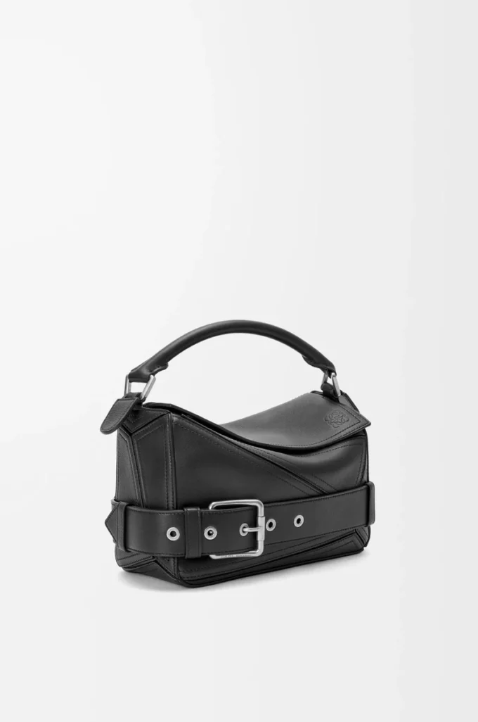 Bolso pequeño Puzzle Biker en piel de becerro brillante color negro Bolso pequeño Puzzle Biker en piel de becerro brillante color negro