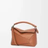 Bolso pequeño Puzzle Edge en piel de becerro clásica color Tan Bolso pequeño Puzzle Edge en piel de becerro clásica color Tan