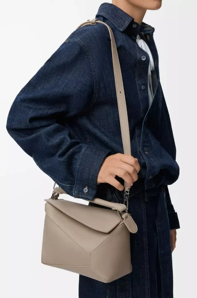 Bolso pequeño Puzzle Edge en piel de becerro granulada suave arcilla Bolso pequeño Puzzle Edge en piel de becerro granulada suave arcilla