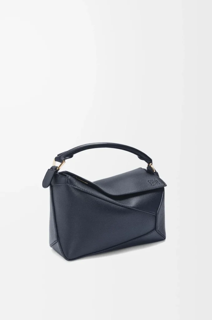 Bolso pequeño Puzzle Edge en piel de becerro granulada suave azul marino oscuro Bolso pequeño Puzzle Edge en piel de becerro granulada suave azul marino oscuro