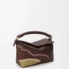 Bolso pequeño Puzzle Edge Landscape en piel de becerro napa chocolate/musgo claro Bolso pequeño Puzzle Edge Landscape en piel de becerro napa chocolate/musgo claro
