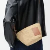 Bolso pochette Slit en rafia y piel de becerro Natural/Marrón claro