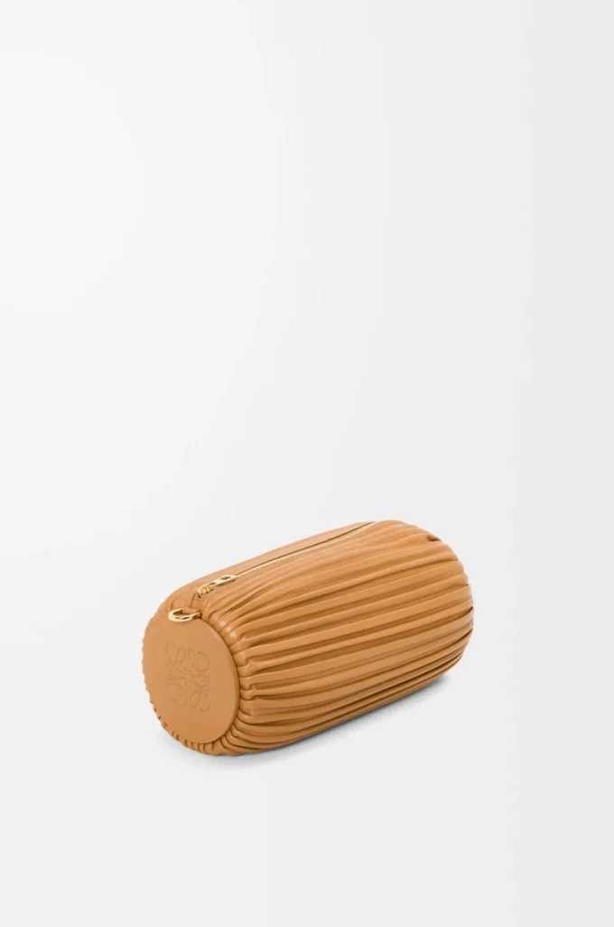 Bolso pulsera en piel de cordero napa plisada Warm Desert Bolso pulsera en piel de cordero napa plisada Warm Desert