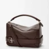 Bolso Puzzle Biker grande en piel de becerro brillante color castaño oscuro