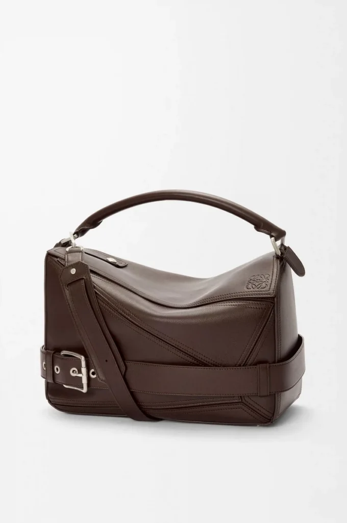 Bolso Puzzle Biker grande en piel de becerro brillante color castaño oscuro