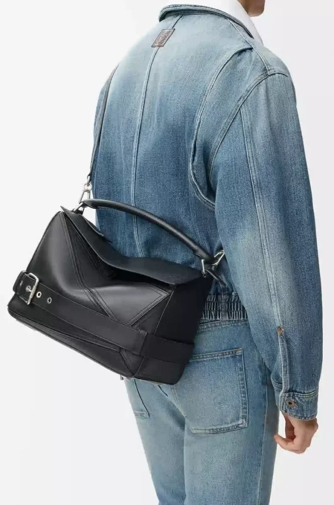 Bolso Puzzle Biker grande en piel de becerro brillante, color negro