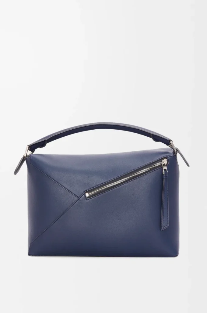 Bolso Puzzle Edge grande en piel de becerro clásica azul abismo