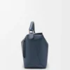 Bolso Puzzle Edge grande en piel de becerro clásica teñida en índigo Bolso Puzzle Edge grande en piel de becerro clásica teñida en índigo